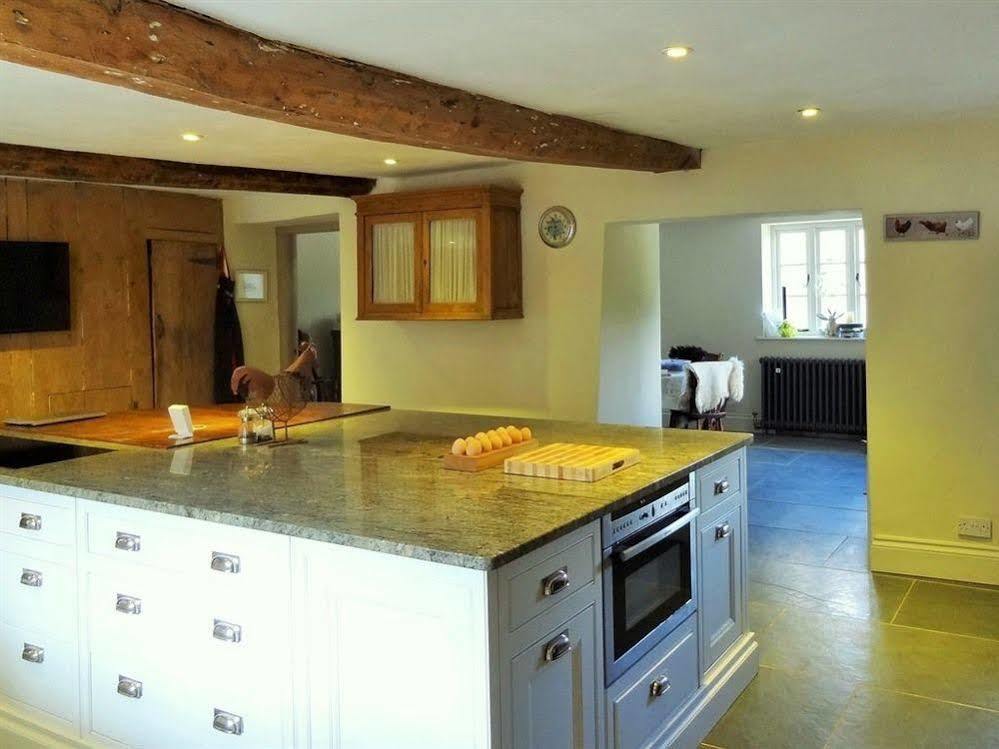 Huxham Farmhouse East Pennard Exterior photo